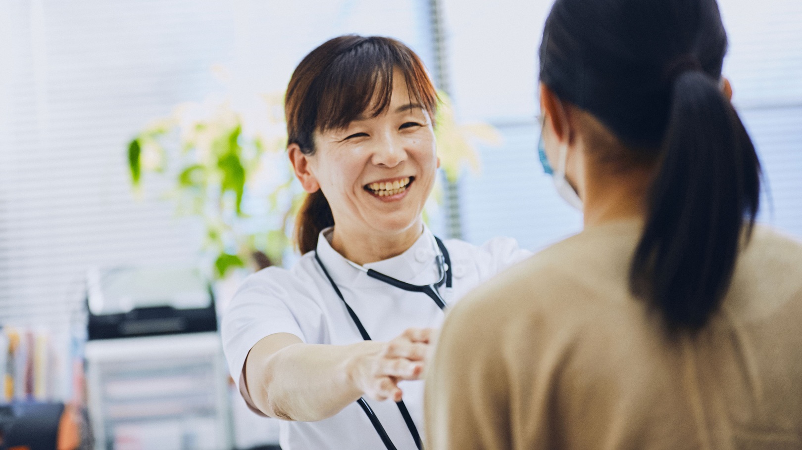 Whether you rarely fall ill or have a family history of illness, everyone needs health insurance. Here’s everything you should know about how our health insurance system works.